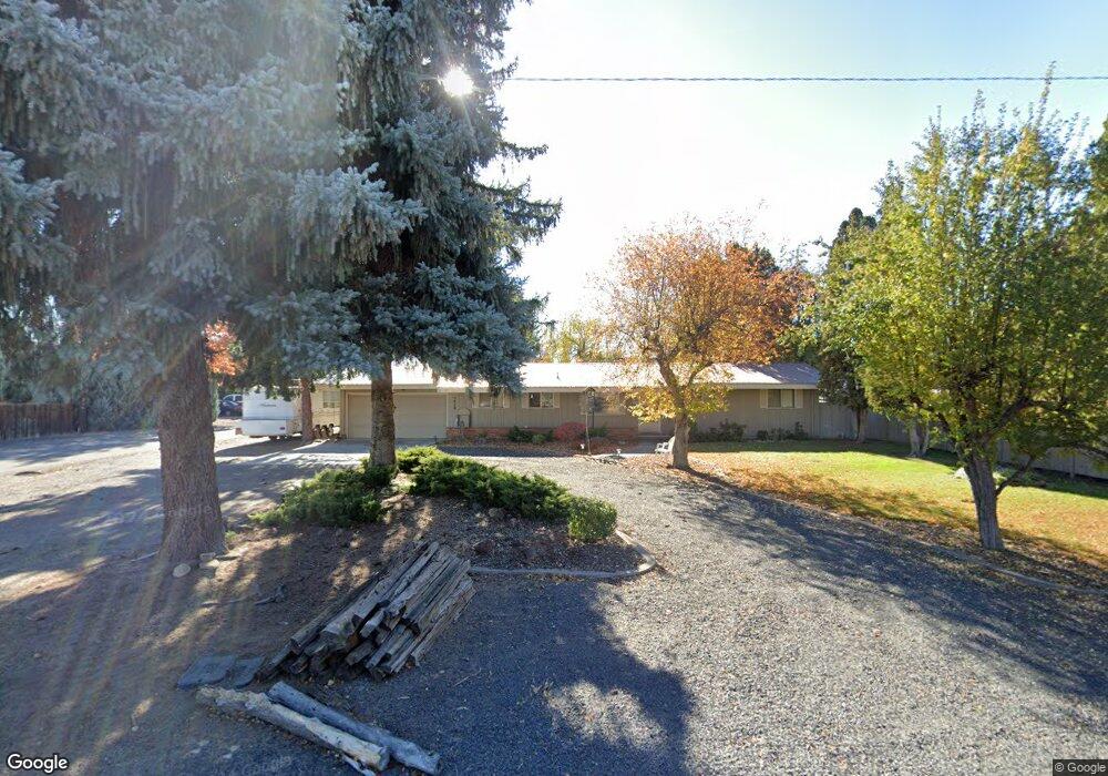 2418 SW Reindeer Ave, Redmond, OR 97756 - photo 1