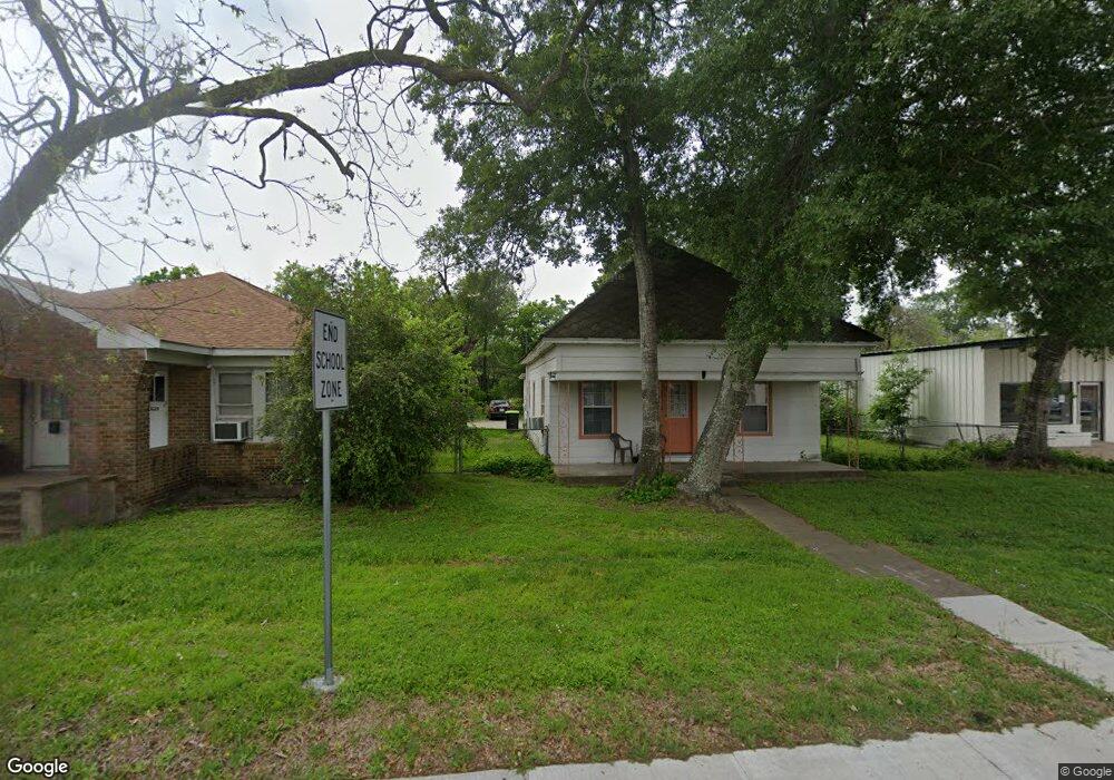 2816 7th St, Bay City, TX 77414 - photo 1