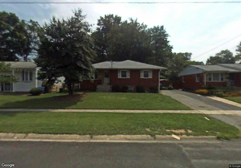 13113 Parkland Dr, Rockville, MD 20853 - photo 1