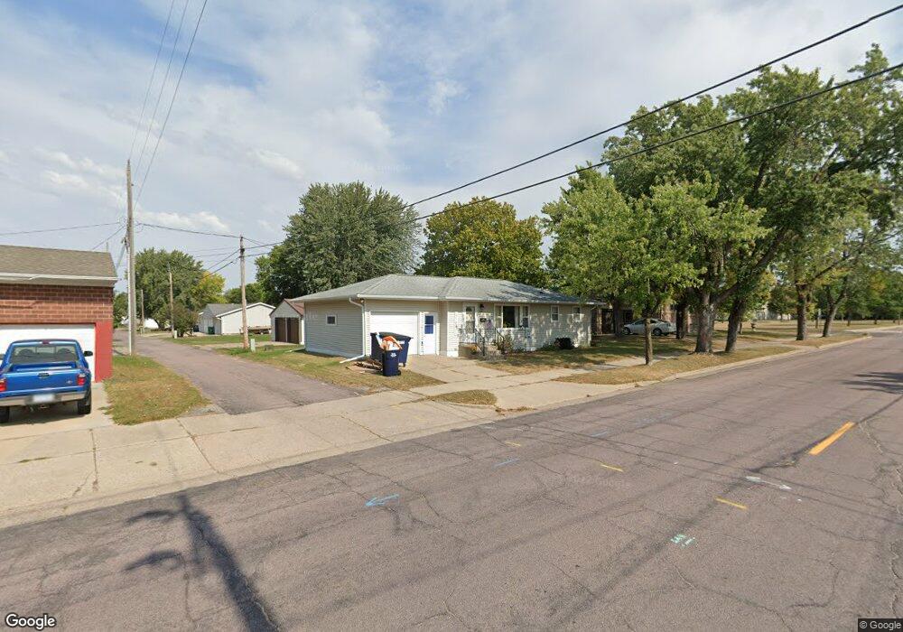 910 12th St N, New Ulm, MN 56073 - photo 1