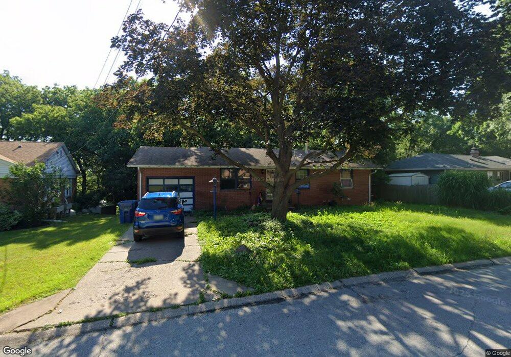 1717 Monterey Ct, Bettendorf, IA 52722 - photo 1