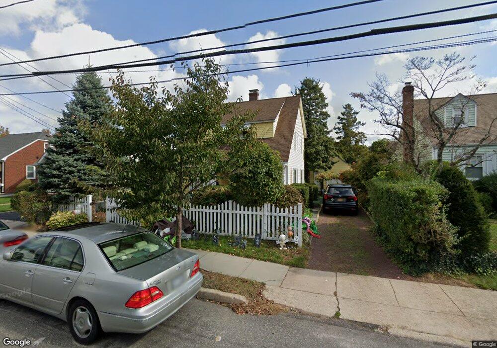 31 Smith St, Glen Cove, NY 11542 - photo 1