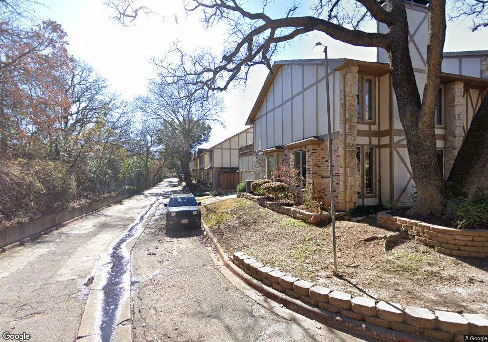 922 Chateau Valee Cir, Bedford, TX 76022 - photo 1