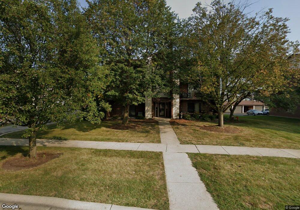 1257 Chalet Rd unit 300, Naperville, IL 60563 - photo 1