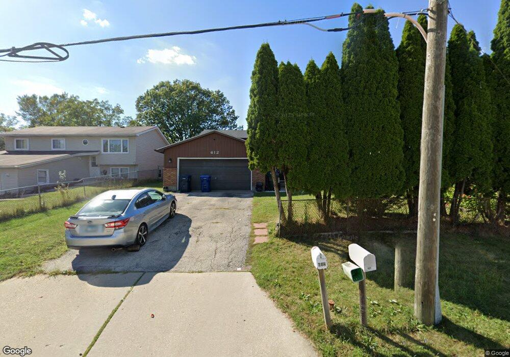 612 N Metropolitan Ave, Waukegan, IL 60085 - photo 1