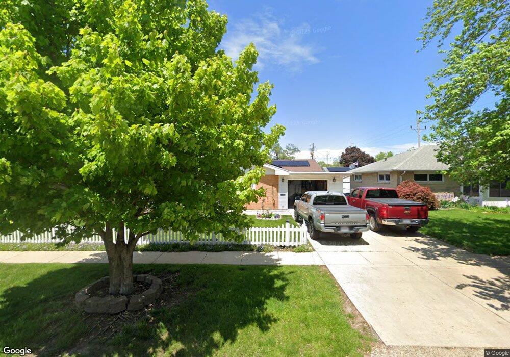 2704 Oak Ave, Mattoon, IL 61938 - photo 1