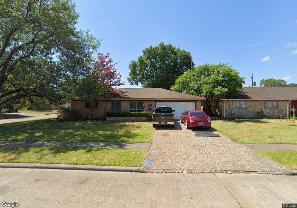 1027 Helms Rd, Houston, TX 77088 - photo 1