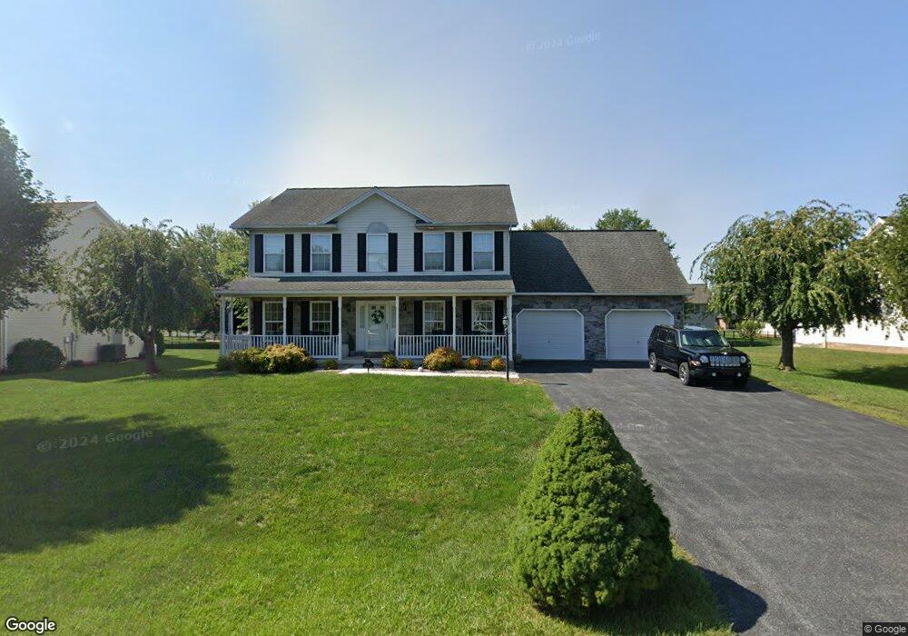 13165 Shawnee Cir, Waynesboro, PA 17268 - photo 1