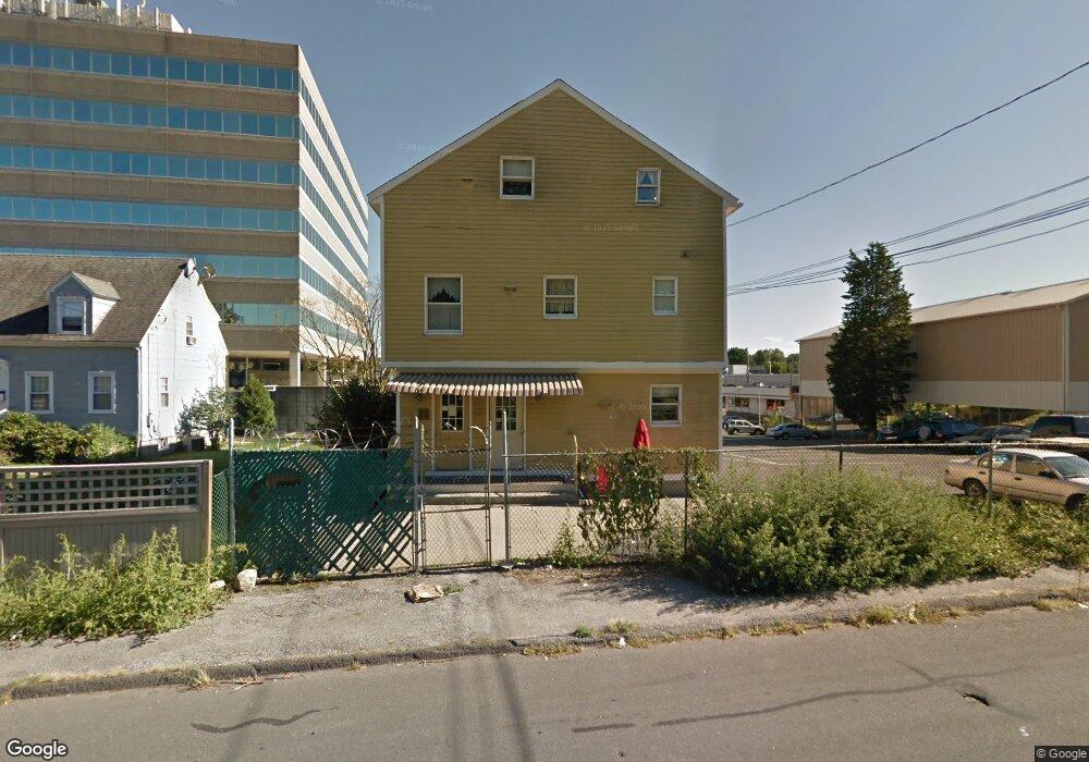 135 W Cedar St, Norwalk, CT 06854 - photo 1