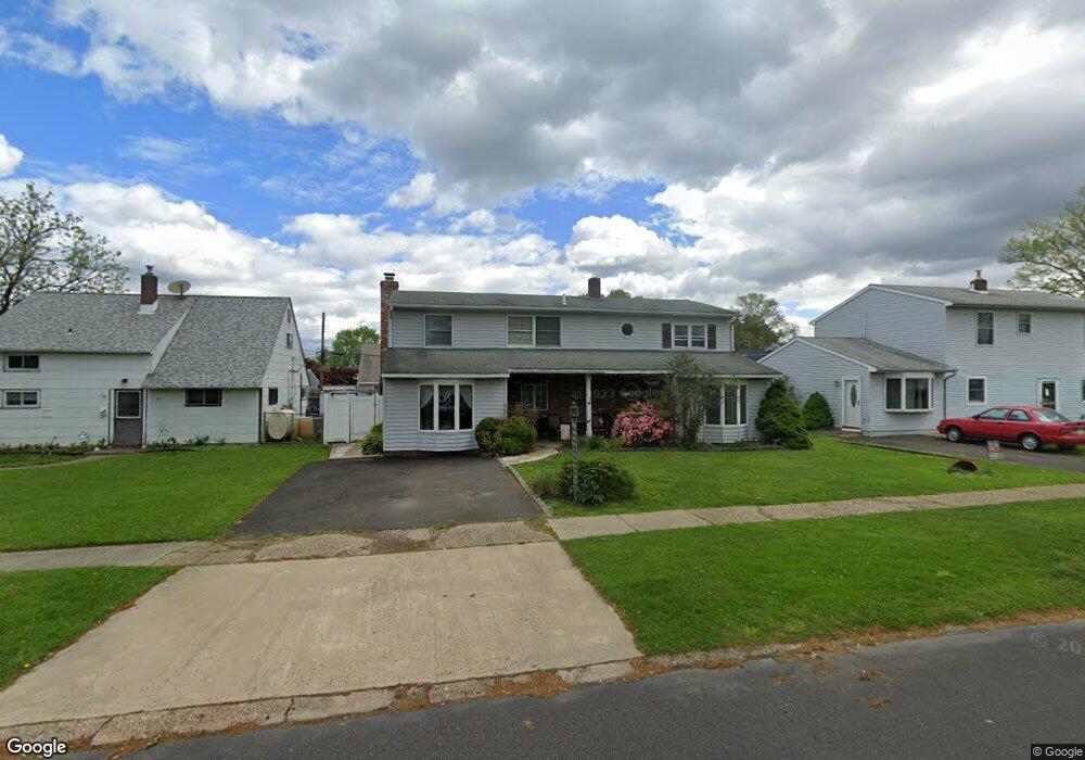 15 Holly Dr, Levittown, PA 19055 - photo 1