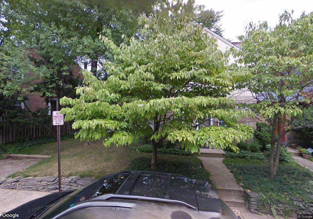 819 Chetworth Place, Alexandria, VA 22314 - photo 1