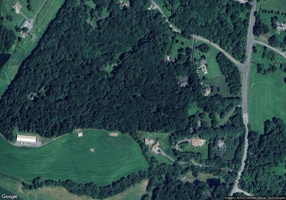 5888 Vivians Way Dr, Sykesville, MD 21784 - photo 1