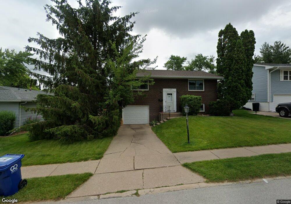 780 W 43rd St, Davenport, IA 52806 - photo 1
