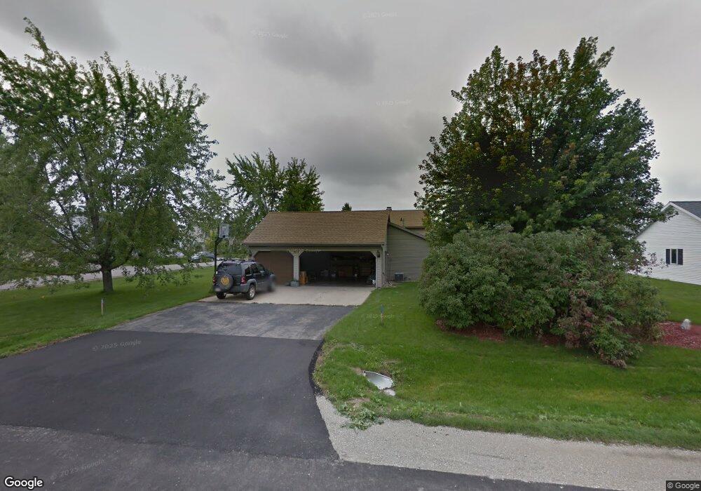 W3077 Springfield Dr, Appleton, WI 54915 - photo 1