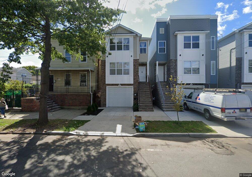 262 2nd Ave, Newark, NJ 07107 - photo 1