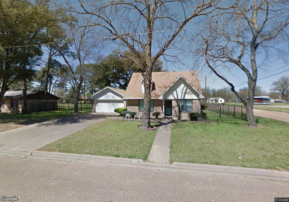 902 W 3rd Sr, Hearne, TX 77859 - photo 1