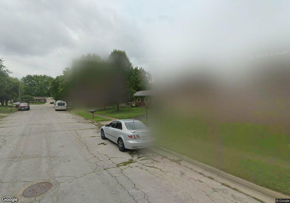 1324 Massachusetts Dr, Xenia, OH 45385 - photo 1