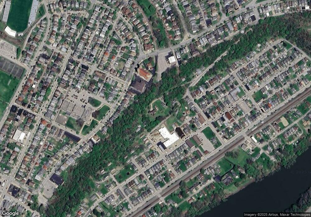 421 High St, Vandergrift, PA 15690 - photo 1