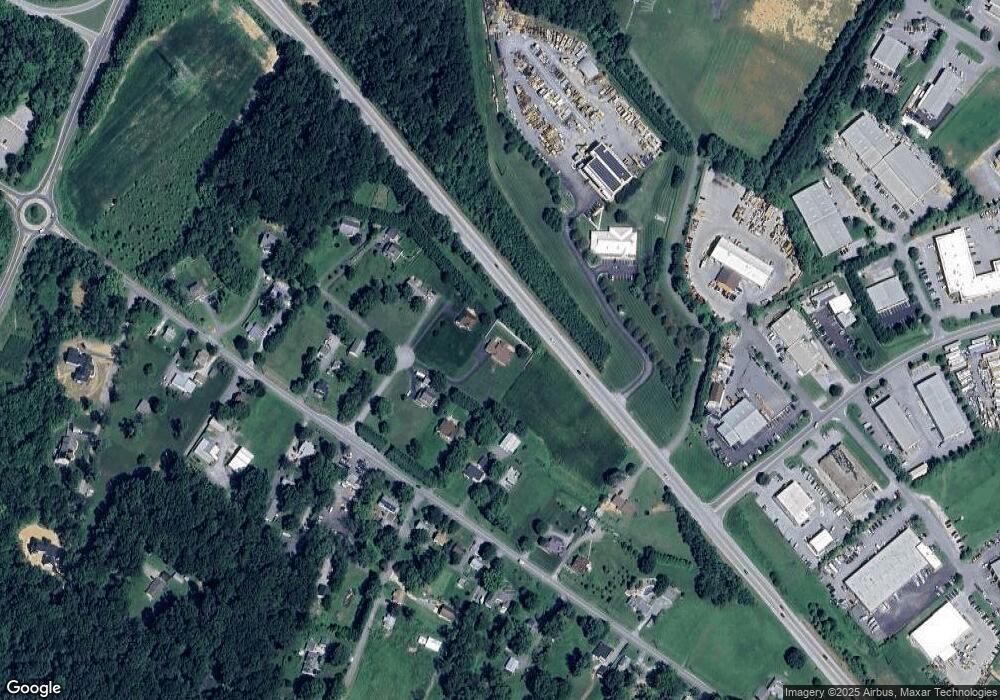 5377 Red Cedar Ct, Sykesville, MD 21784 - photo 1