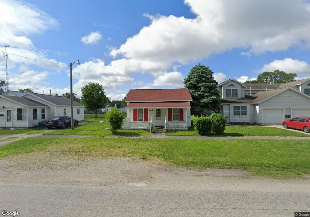 609 Richmond Ave, Mattoon, IL 61938 - photo 1