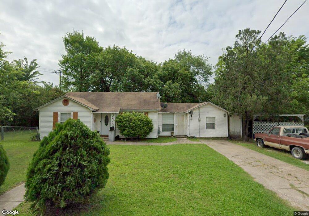401 Travis St, Ennis, TX 75119 - photo 1
