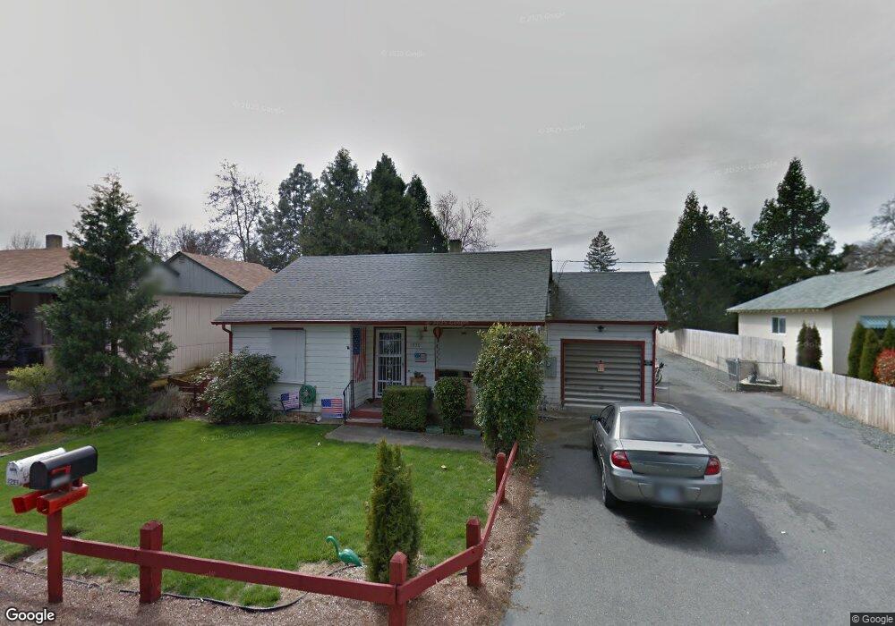 1220 Oak View Dr, Grants Pass, OR 97527 - photo 1