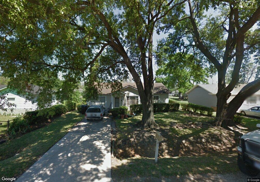 7637 Carothers St, Houston, TX 77028 - photo 1
