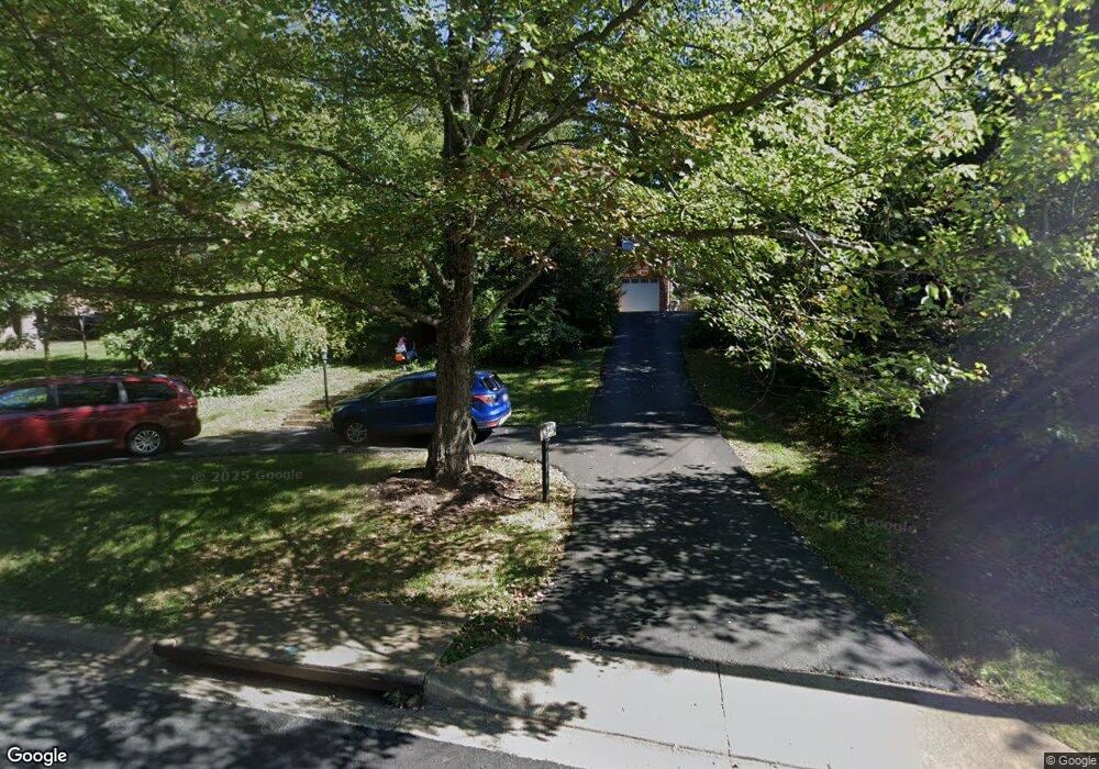 2335 Barbour Rd, Falls Church, VA 22043 - photo 1