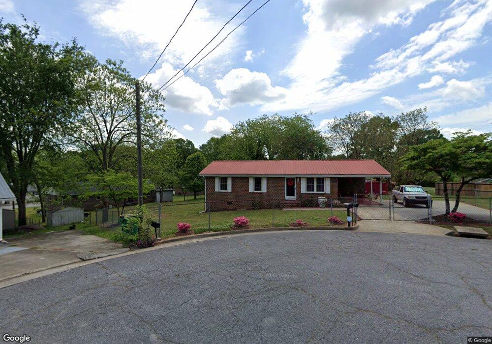 154 Glen Cir, Winder, GA 30680 - photo 1