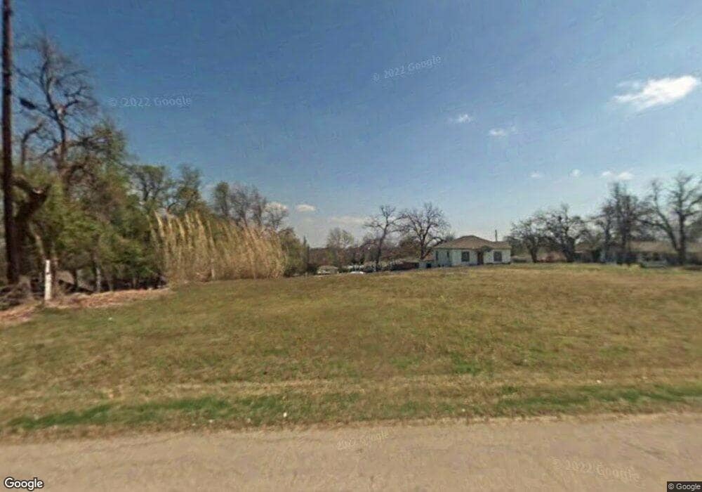 908/910 N Bush Ave, Denison, TX 75020 - photo 1