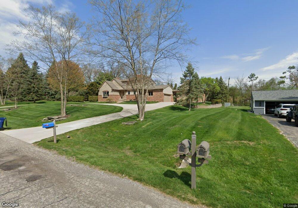 4341 Charing Way, Bloomfield Hills, MI 48304 - photo 1