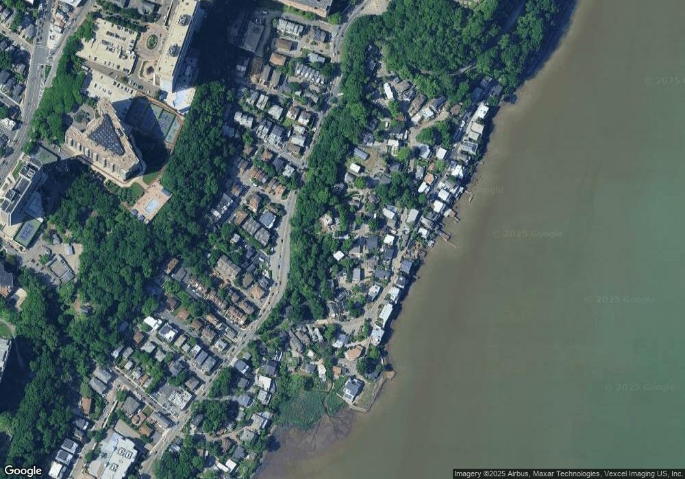 18 Colony Rd, Edgewater, NJ 07020 - photo 1