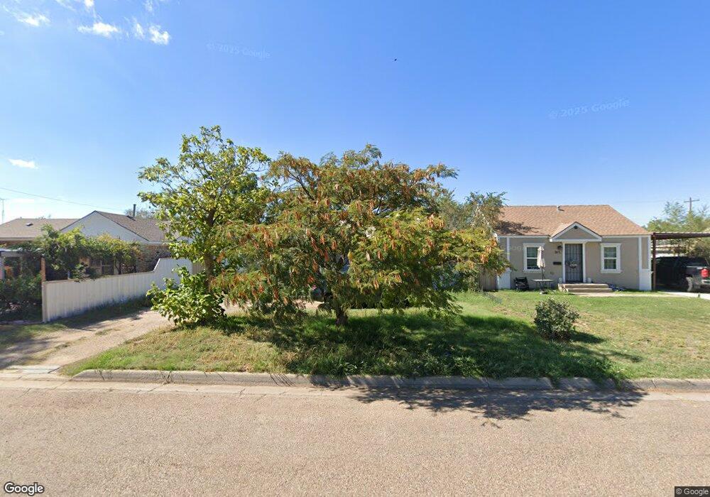 703 Spruce Ave, Dumas, TX 79029 - photo 1