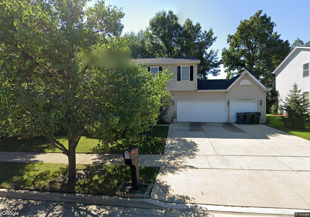 2749 Alan Ct, Waukegan, IL 60085 - photo 1