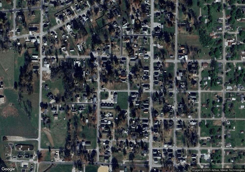 524 Maple St, Bicknell, IN 47512 - photo 1