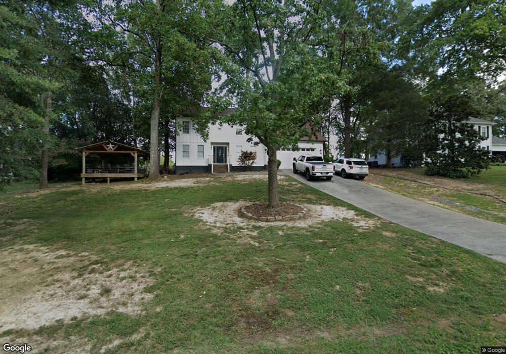 1070 Laura Dr, Dalton, GA 30721 - photo 1