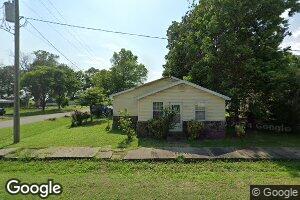 210 Sycamore St, Steele, MO 63877