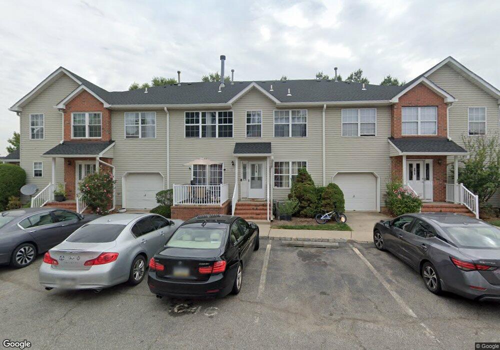 276 Vasser Dr, Piscataway, NJ 08854 - photo 1