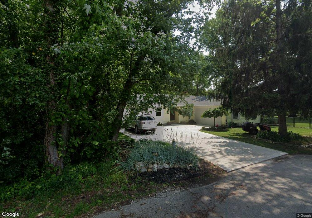 53712 Pinehurst St, South Bend, IN 46637 - photo 1