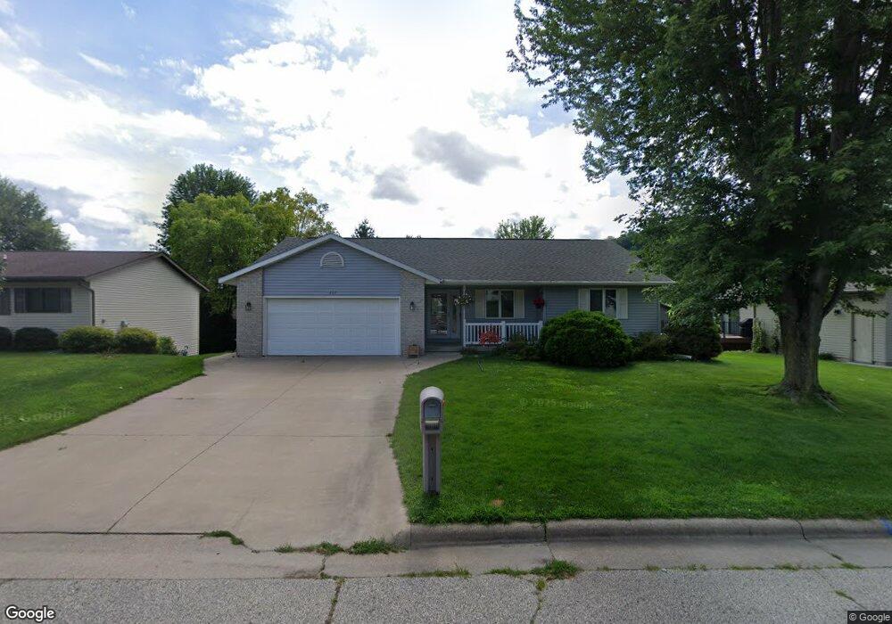 337 Regent Dr, La Crescent, MN 55947 - photo 1