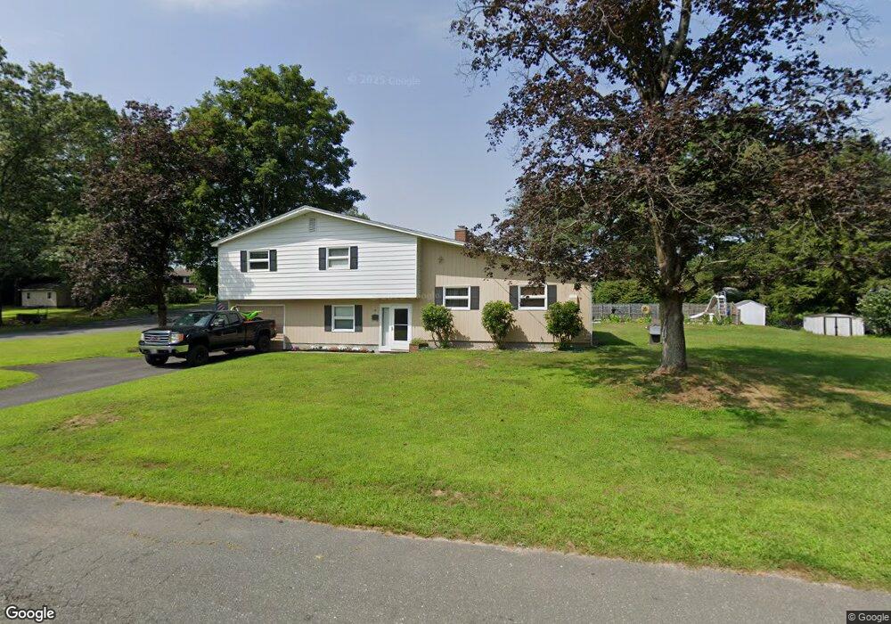 52 Edgewood Rd, Ludlow, MA 01056 - photo 1