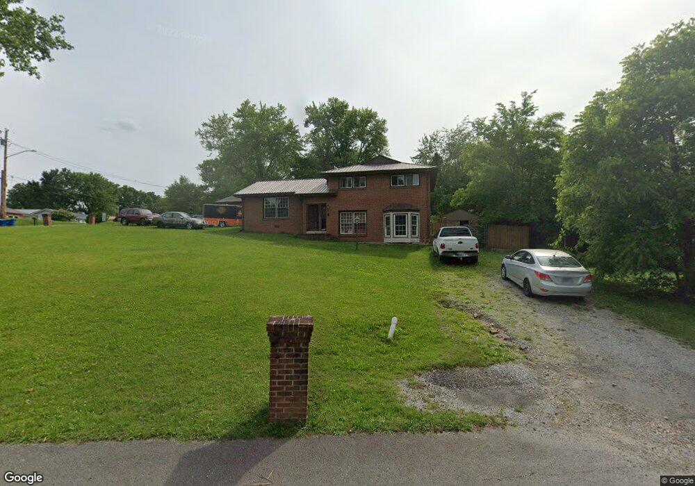 1110 Sycamore Dr, Manchester, TN 37355 - photo 1