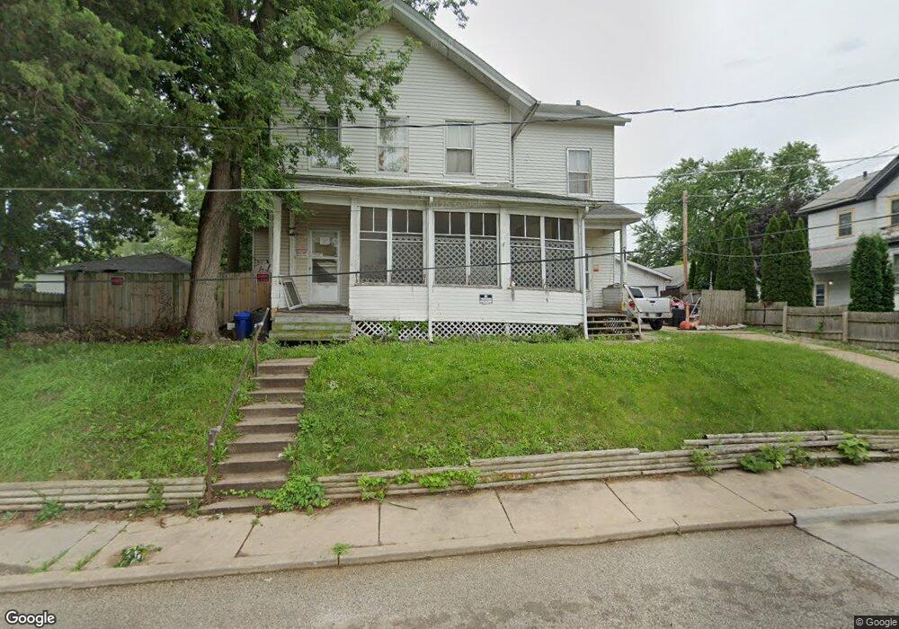 1137 E 13th St, Davenport, IA 52803 - photo 1