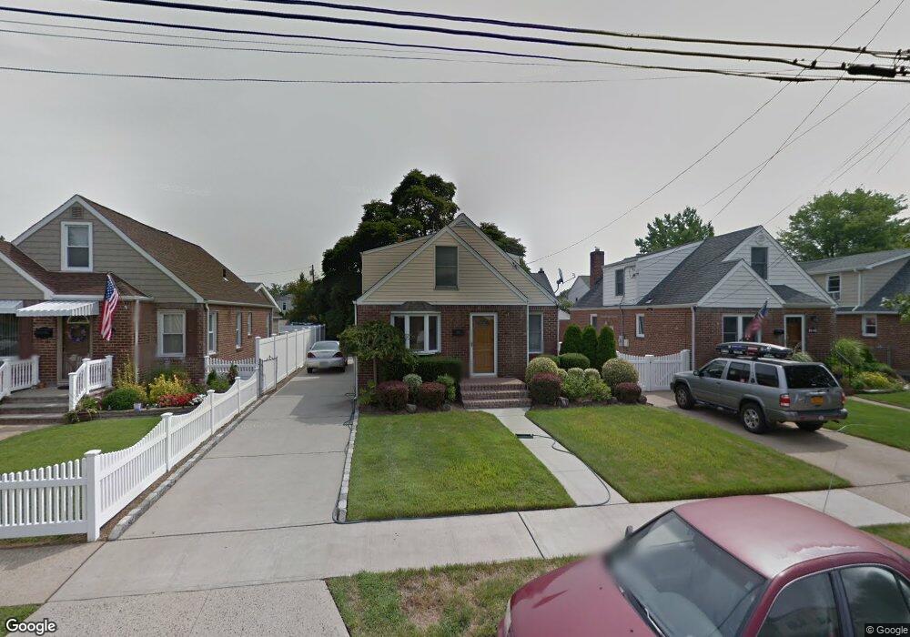 84 Roxbury Rd, Franklin Square, NY 11010 - photo 1