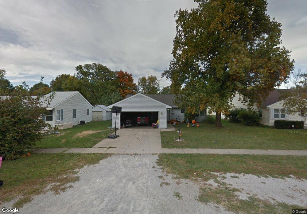 500 E Barker St, Tuscola, IL 61953 - photo 1