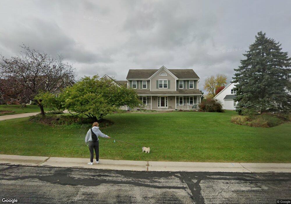 W148N10325 Windsong Cir E, Germantown, WI 53022 - photo 1