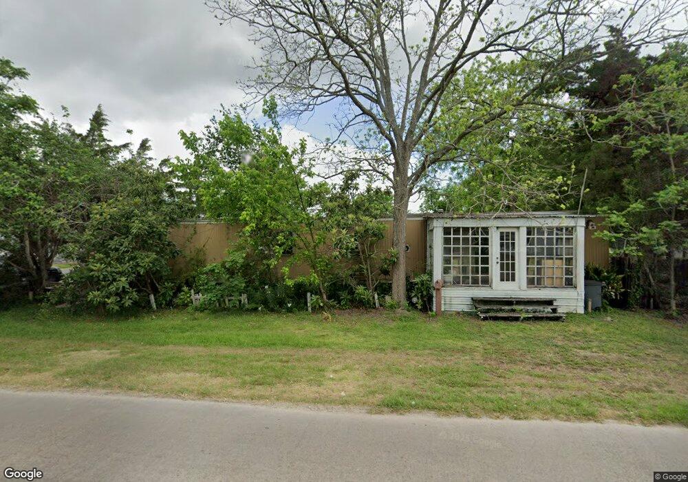 2205 12th St, Bay City, TX 77414 - photo 1