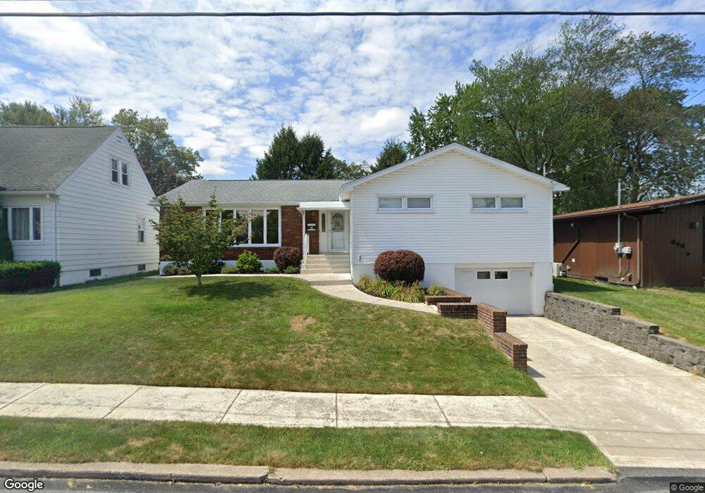 638 Putnam St, Hazleton, PA 18202 - photo 1