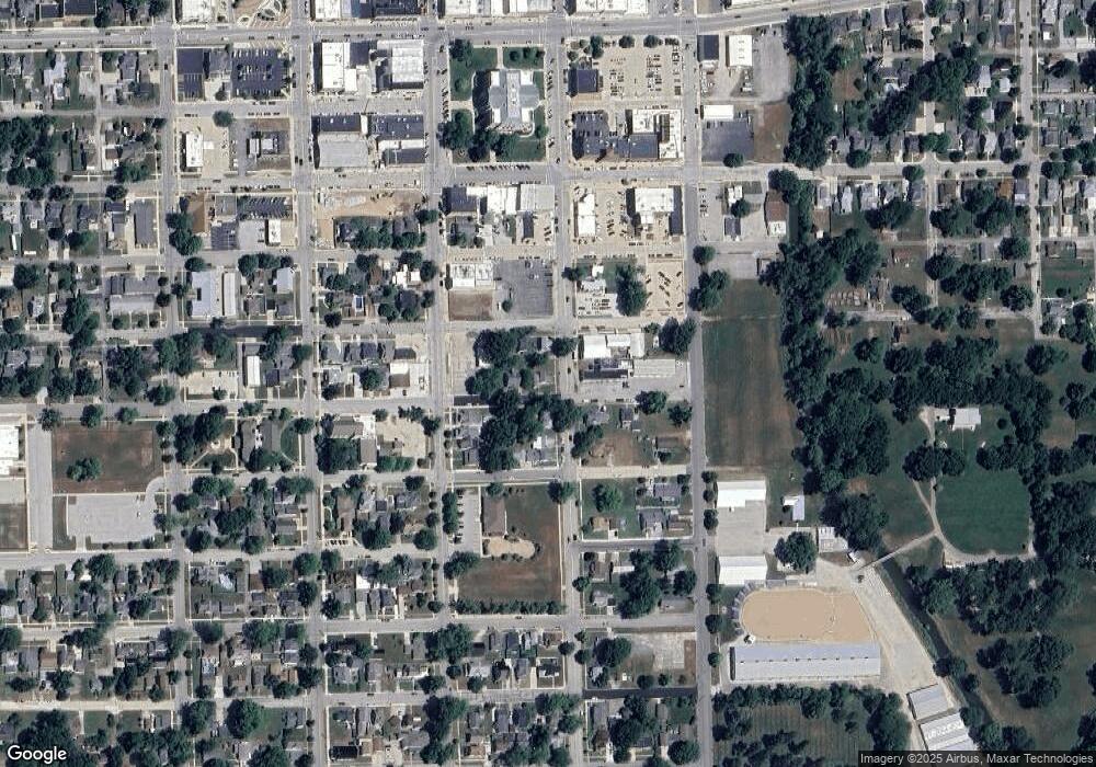 509 S Cedar St, Auburn, IN 46706 - photo 1