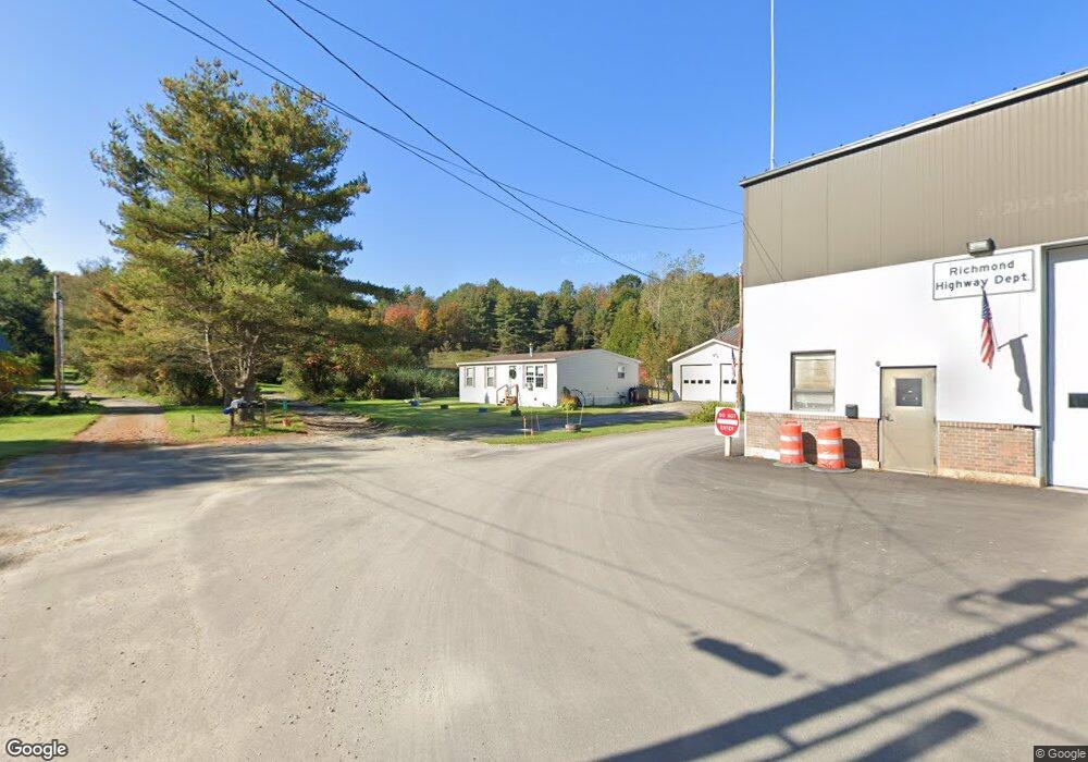 282 Thompson Rd, Richmond, VT 05477 - photo 1